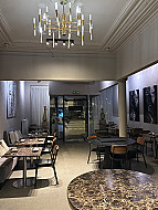 Antwerpen - Startklaar restaurant centrum Antwerpen, met Woonst 200m²  Lage huur 2299 euro!