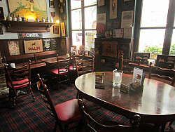 Antwerpen - Uniek en zeer gekend café gelegen in de studentenbuurt