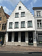 Brugge - Authentiek handelspand in hartje stad is klaar voor een nieuw concept