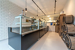 Niel - Commercieel gelijkvloers te koop met topligging