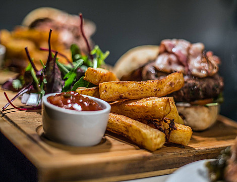 Puurs-Sint-Amands  - Overname of partnership