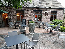 Westerlo - Overname met vastgoed van gastronomisch restaurant met woonst
