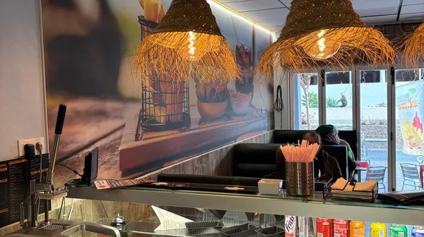 Volledig gerenoveerde cafetaria snacbar 7