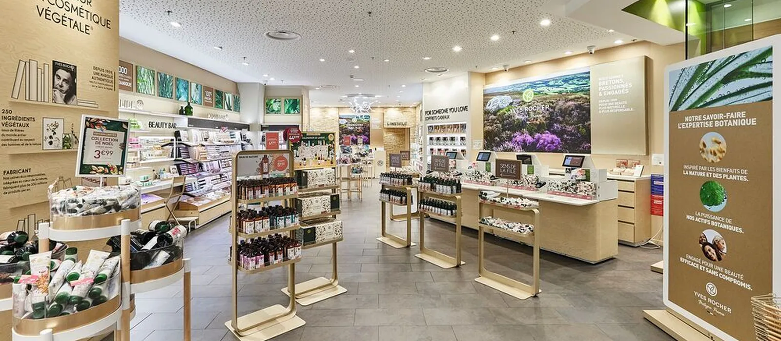 Medium jpeg 1038513 inteurieur de magasin la deufense 1