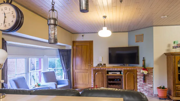 1679307943-10A-apartement-III-living-5