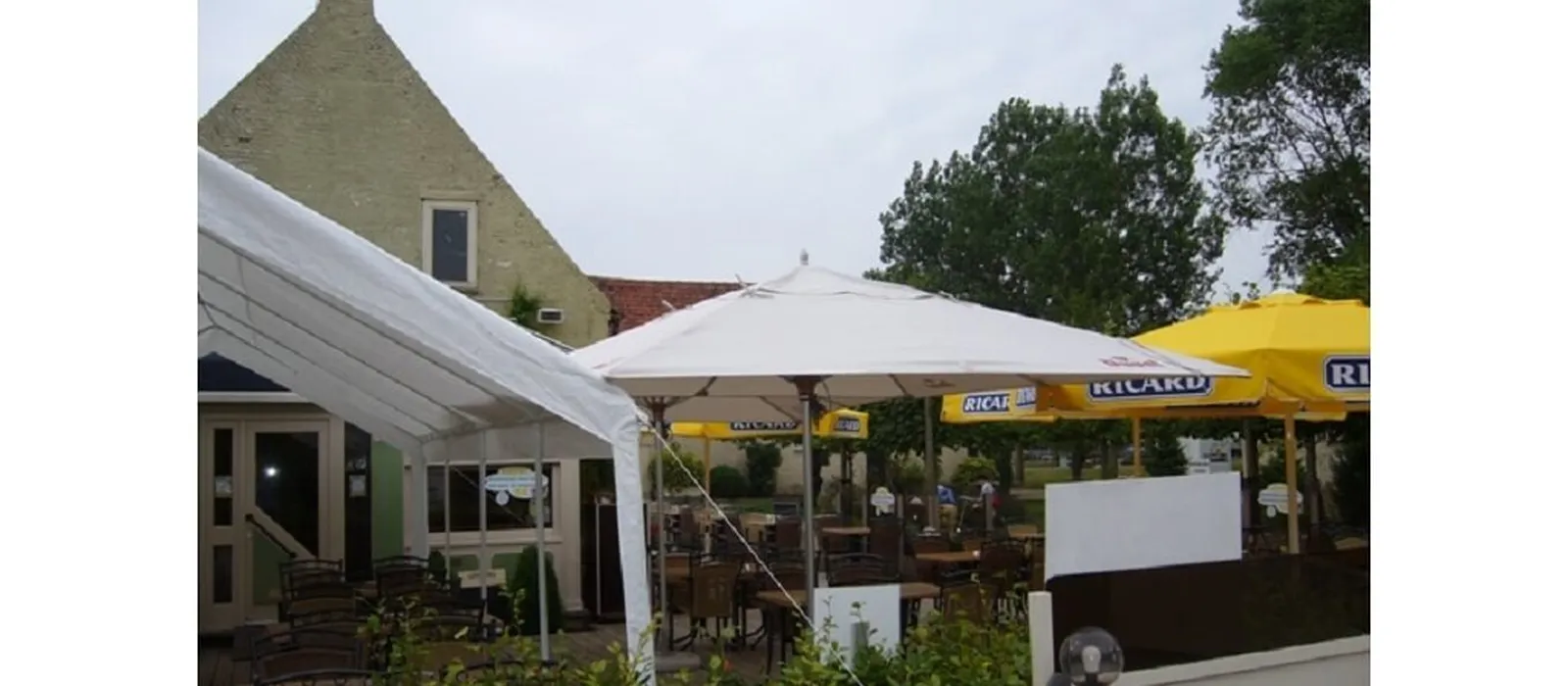 1568307461-I0717203_lg