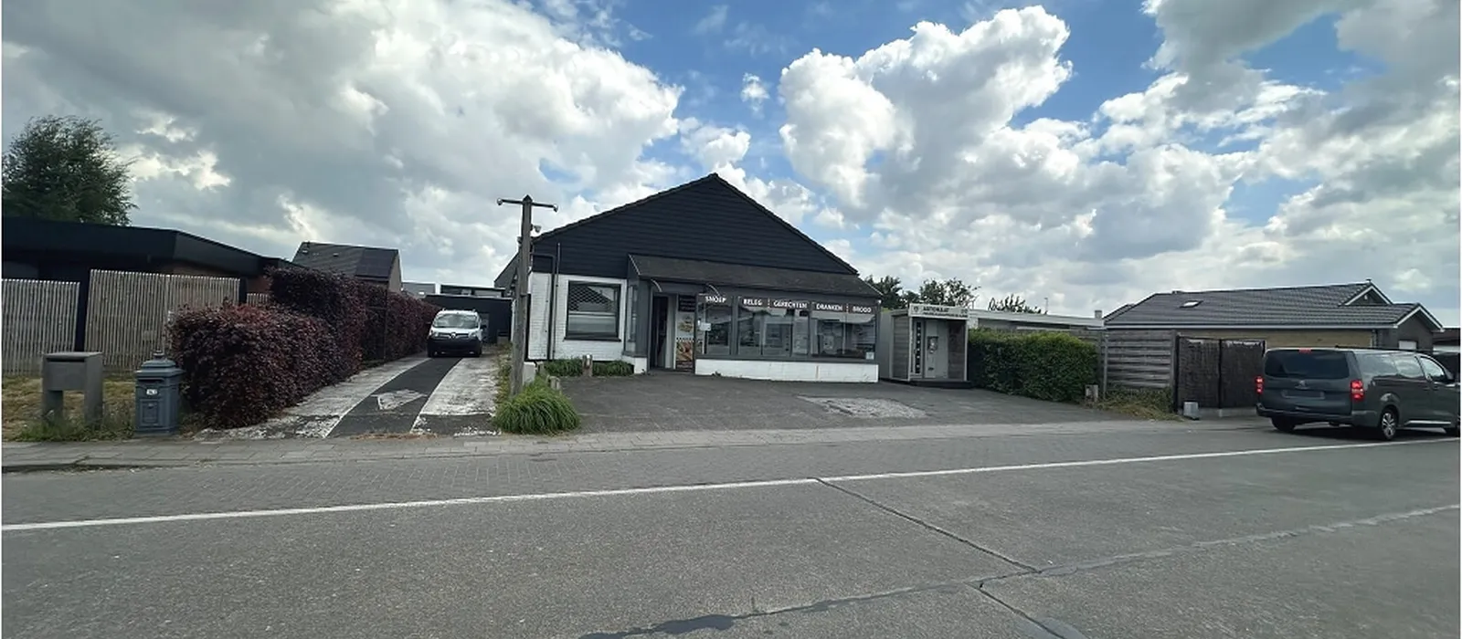 1748107521-I1088607_lg