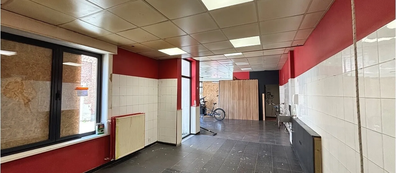 1755204708-I9150504_lg