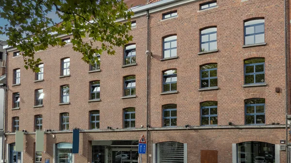 Voorgevel gebouw 1b 1