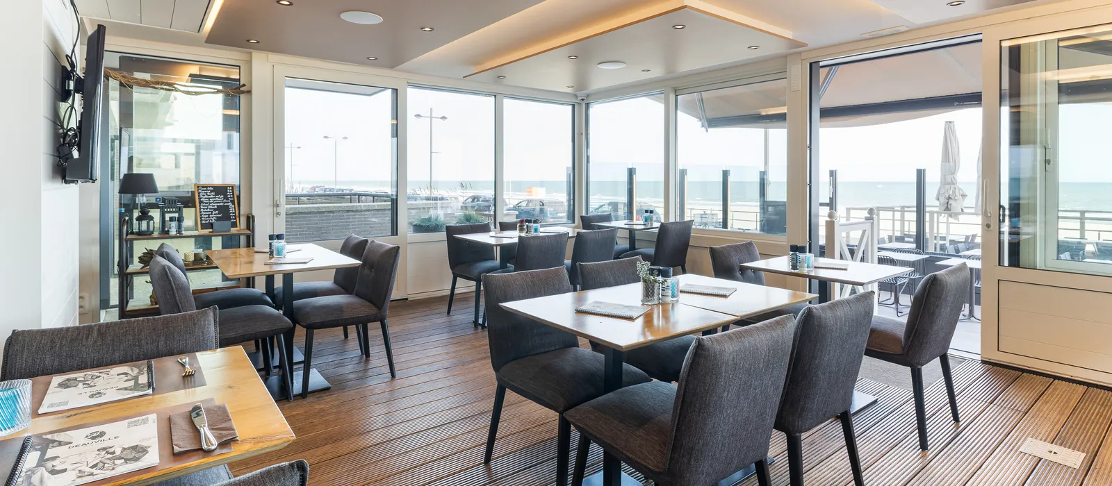Ostkust deauville zeedijk 244 middelkerke 24
