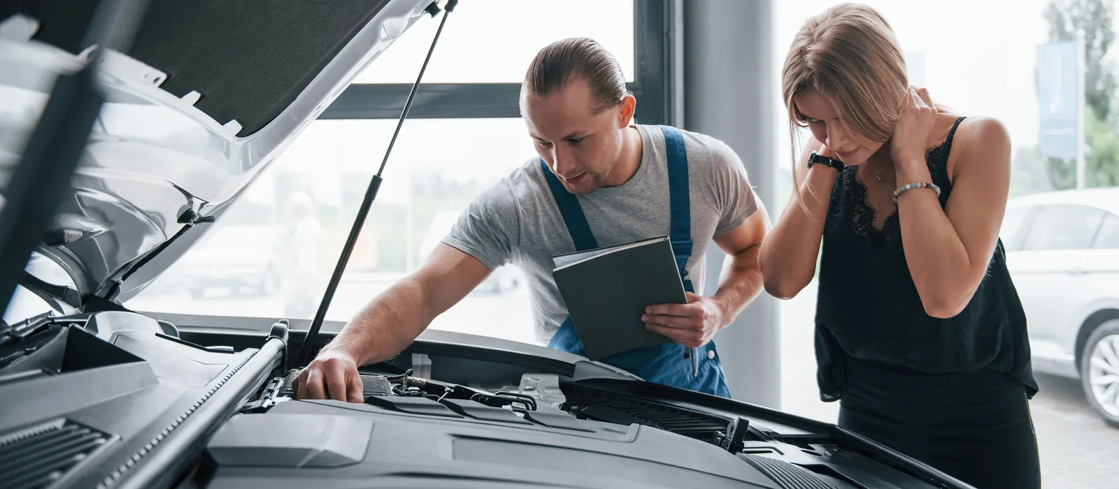 1775925986-this-won-t-take-long-results-repair-confident-man-showing-what-kind-damage-her-car-was-taken
